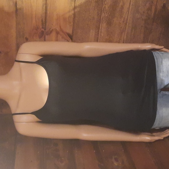 FREE Old Navy spaghetti string top size medium - Picture 1 of 1